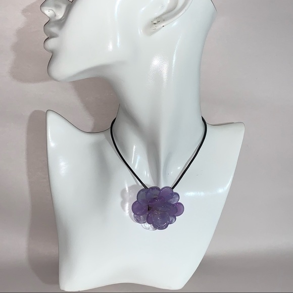 CHANEL P01 lavender Italian Resin pin back BROOCH w/pendant loop - Picture 6 of 13